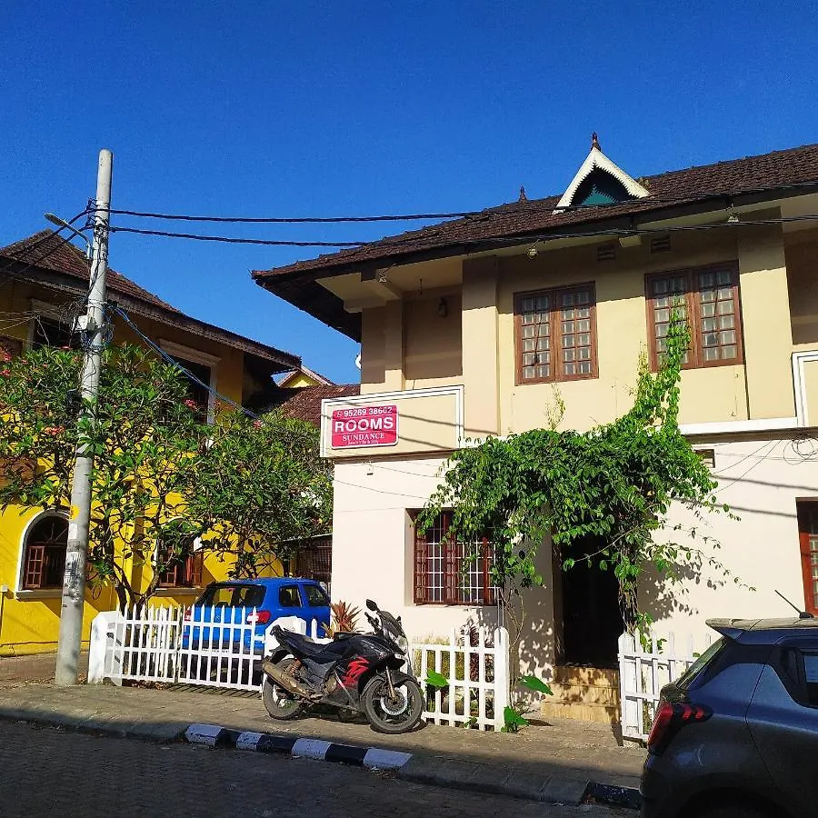 Sundance Beach Villa Dorms Kochi Hostel